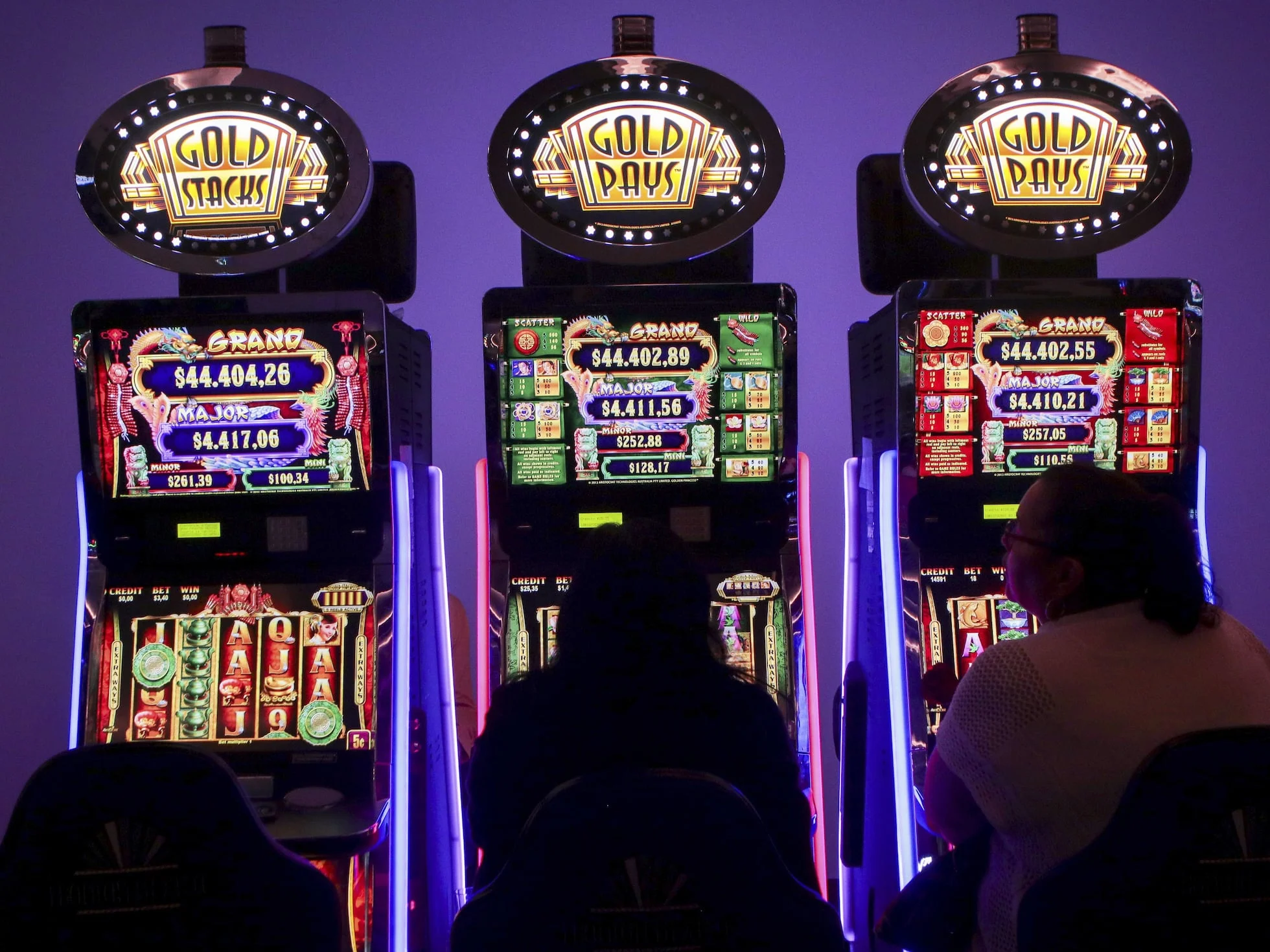 Casino en línea apuestas deportivas europa league México con tragamonedas y juegos de mesa